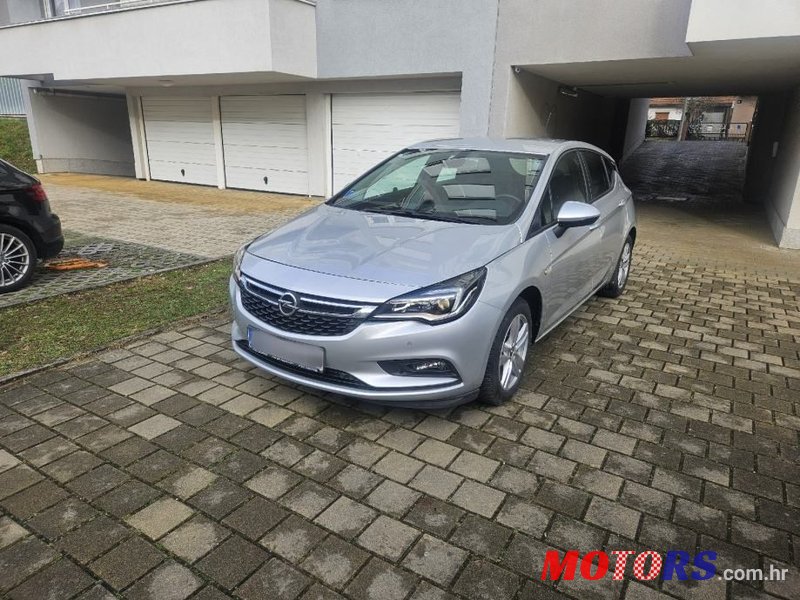 2017' Opel Astra 1,0 Turbo photo #2