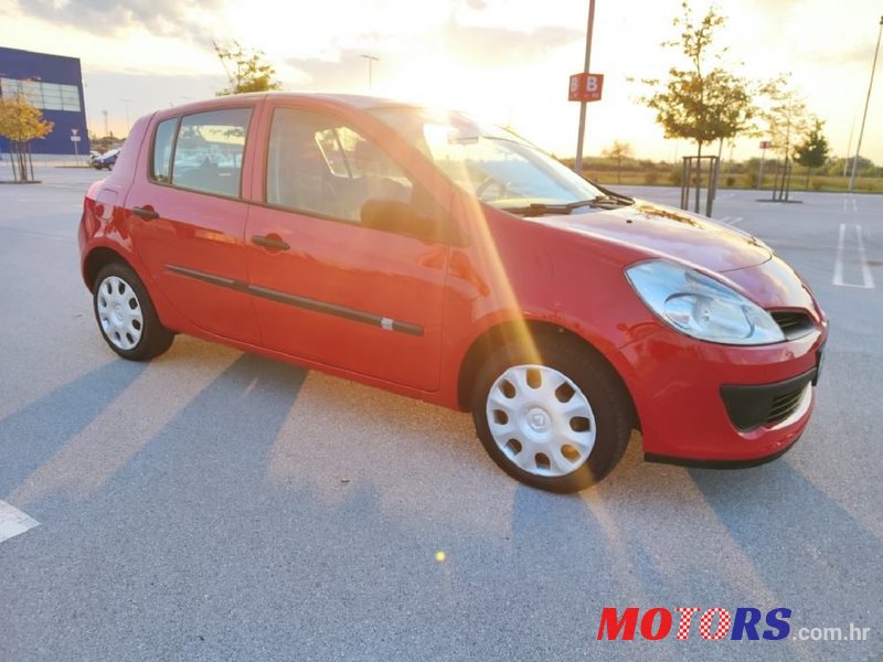 2007' Renault Clio 1,2 16V photo #2