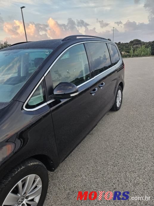 2014' Volkswagen Sharan 2,0 Tdi Bmt photo #2