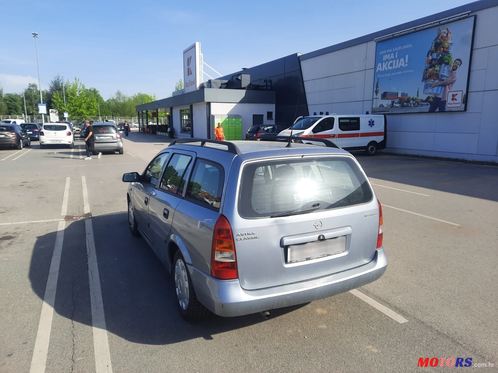 2008' Opel Astra Karavan photo #3