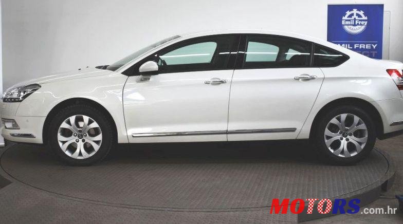 2011' Citroen C5 1.6 Hdi photo #1