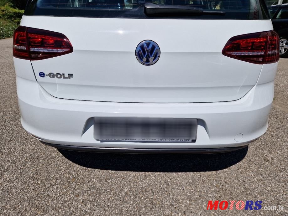 2016' Volkswagen Golf VII E-Golf photo #6