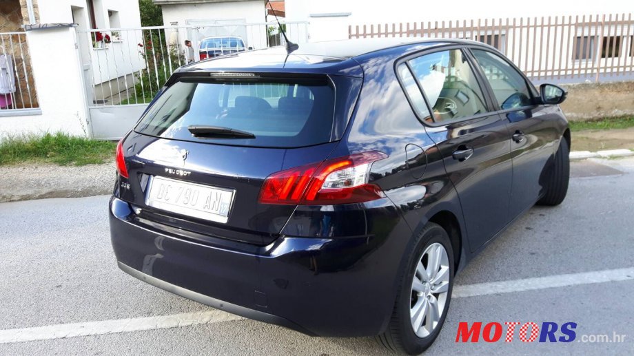 2014' Peugeot 308 photo #2