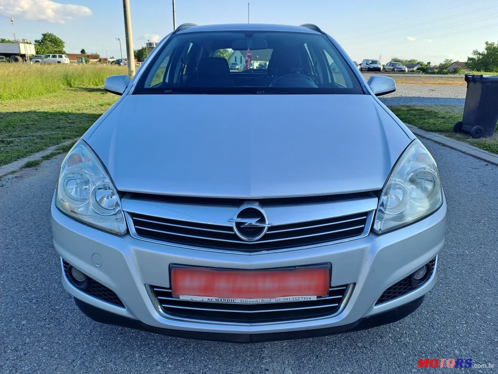 2008' Opel Astra Karavan photo #3