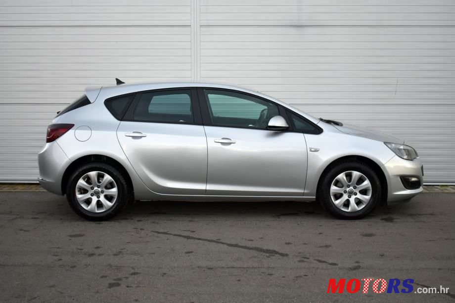 2015' Opel Astra 1,6 Cdti photo #3