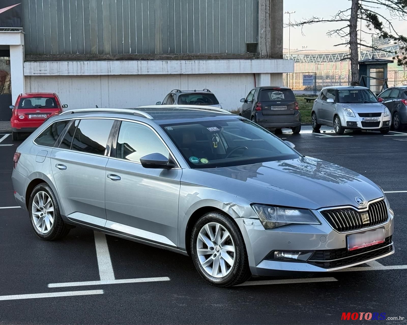 2015' Skoda Superb Combi photo #3