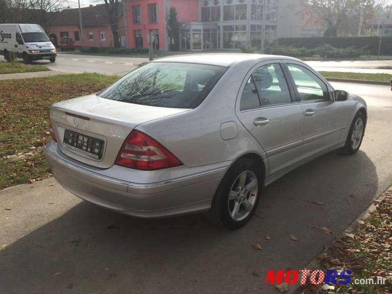 2004' Mercedes-Benz C-Class 200 photo #1