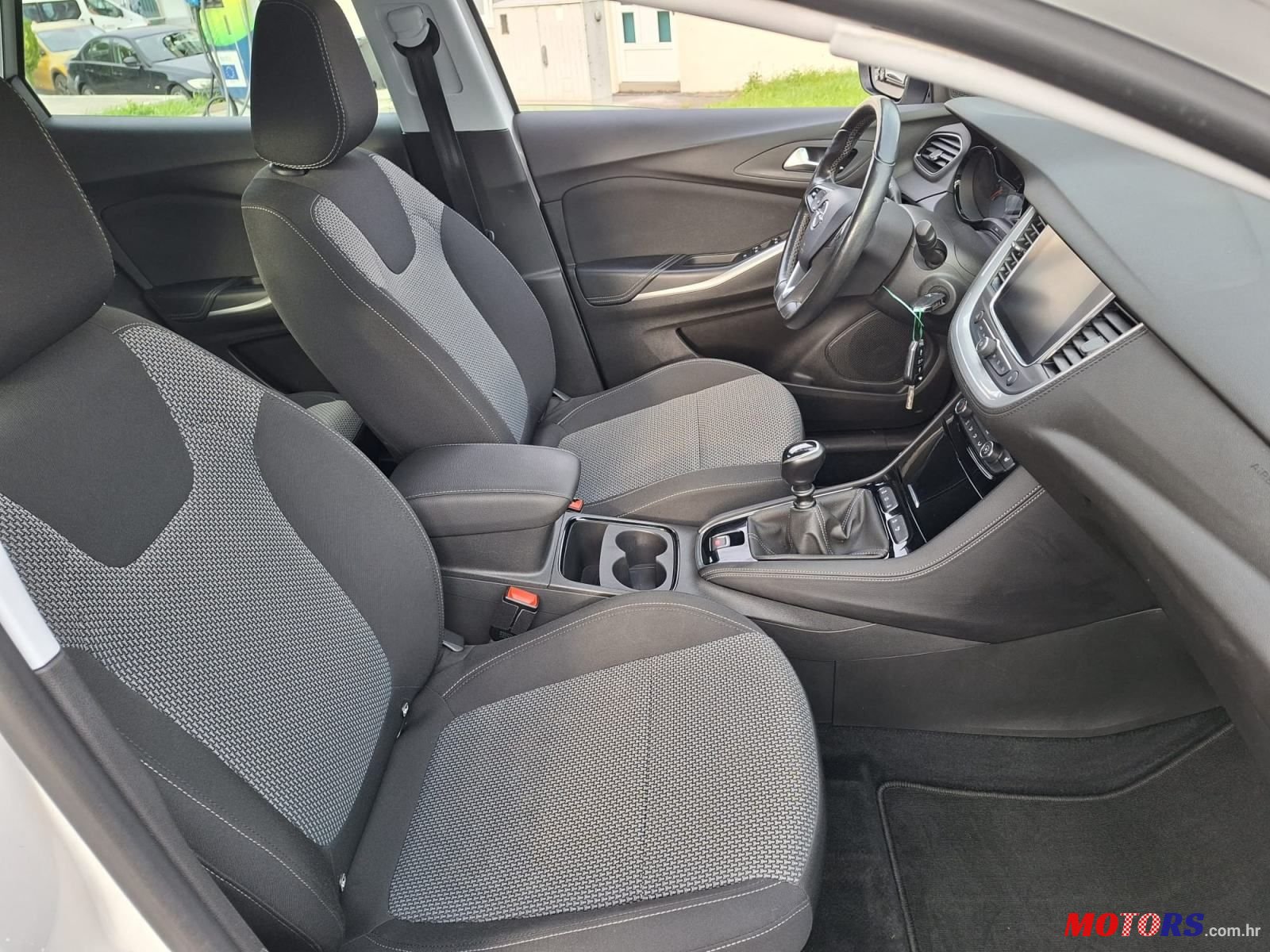 2021' Opel Grandland 1,5 Cdti photo #3