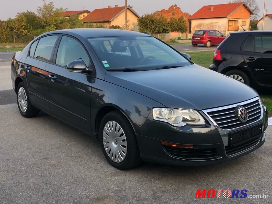 2010' Volkswagen Passat photo #1