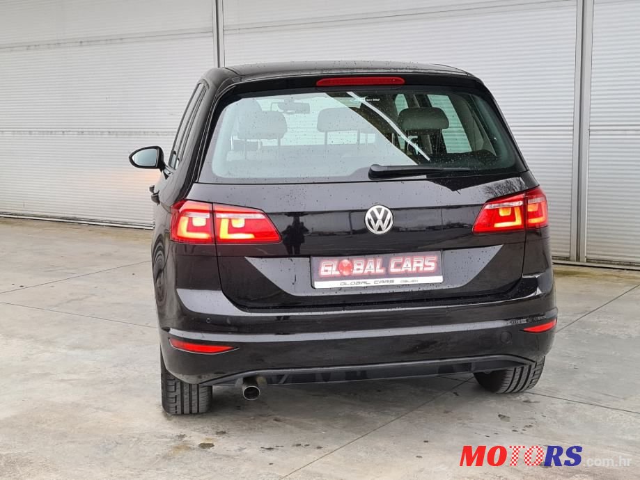 2014' Volkswagen Golf Sportsvan photo #5