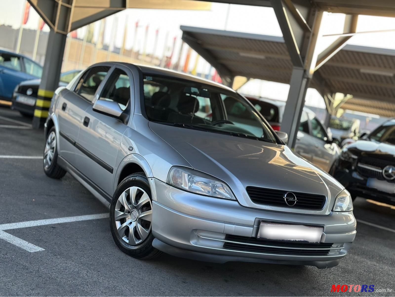 2002' Opel Astra 1,7 Dti photo #1