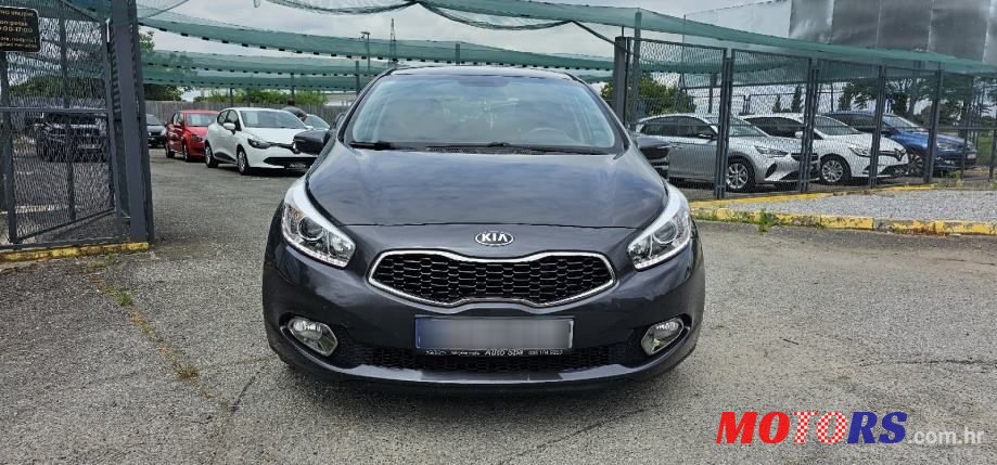 2012' Kia Ceed 1,4 Crdi Ex photo #2