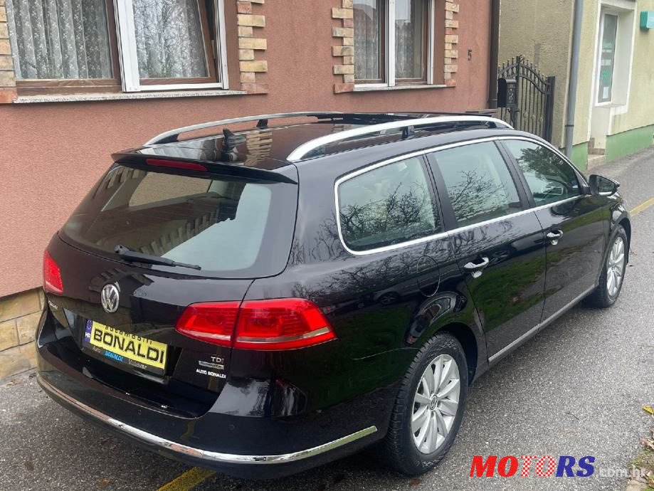 2012' Volkswagen Passat Variant photo #5