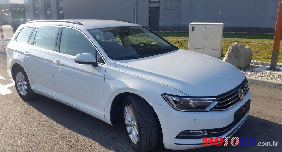 2015' Volkswagen Passat Variant photo #1