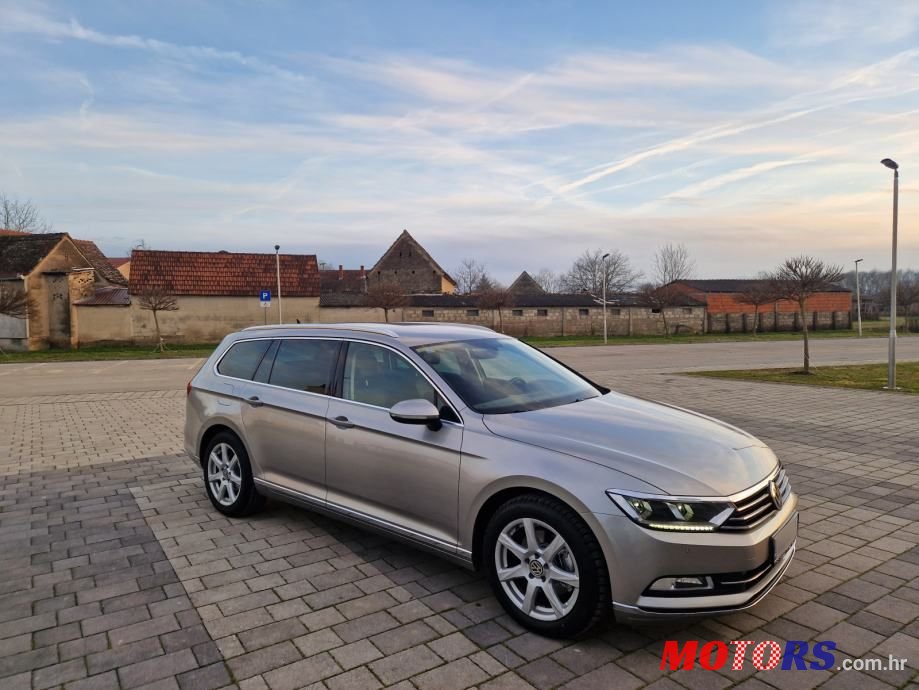 2017' Volkswagen Passat Variant photo #1