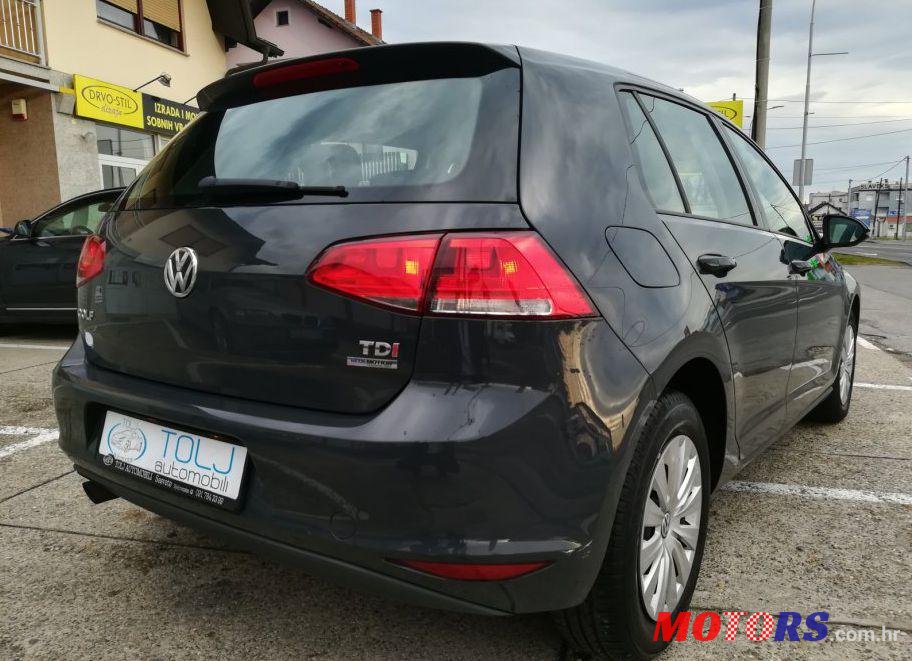 2013' Volkswagen Golf VII 1,6 Tdi Bmt photo #2