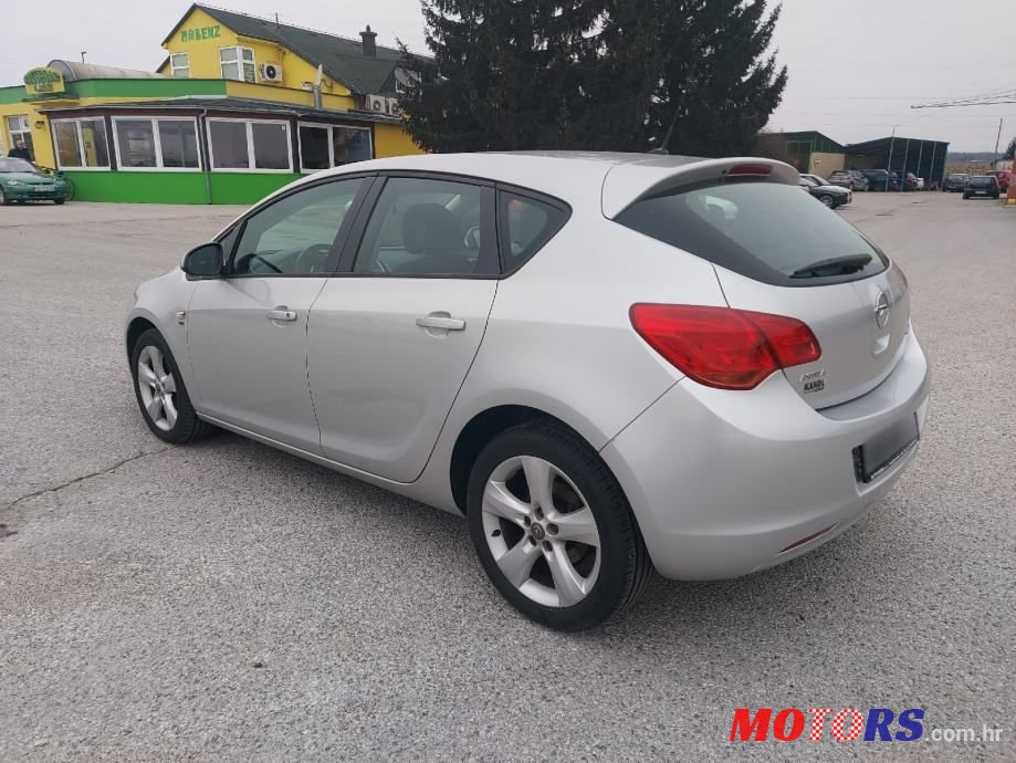 2011' Opel Astra 1,4 photo #3