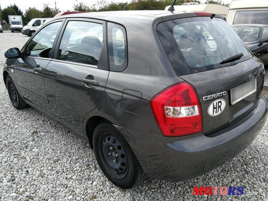 2005' Kia Cerato 1,5 Crdi Lx photo #5