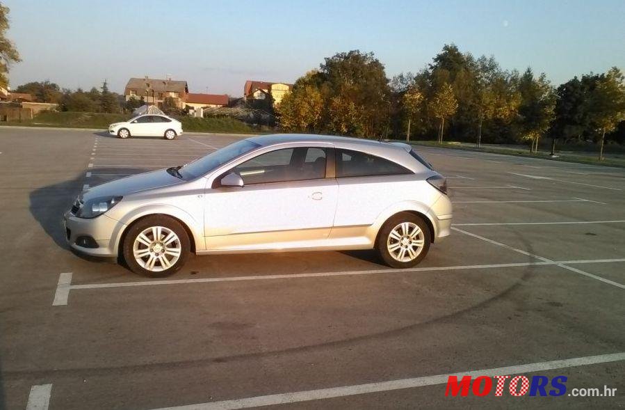 2008' Opel Astra 1,7 Cdti photo #1