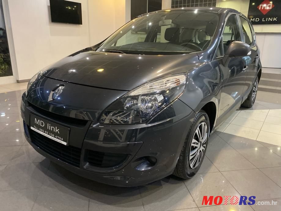 2010' Renault Scenic 1,5 Dci photo #1