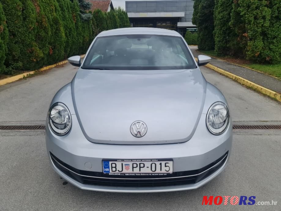 2013' Volkswagen Beetle photo #2