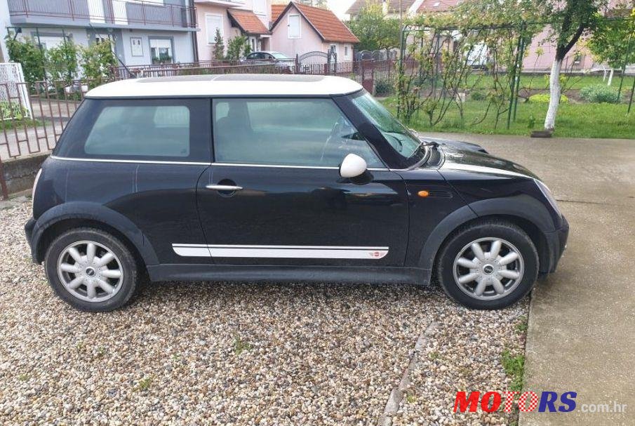 2004' MINI One 1.4 Tdi photo #1