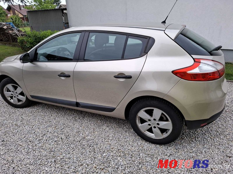 2010' Renault Megane 1,6 photo #1