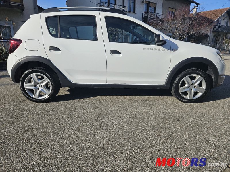 2015' Dacia Sandero 0,9 Tce 90 Prestige photo #5