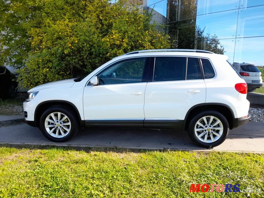 2013' Volkswagen Tiguan photo #2