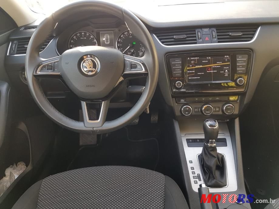 2017' Skoda Octavia Combi photo #2