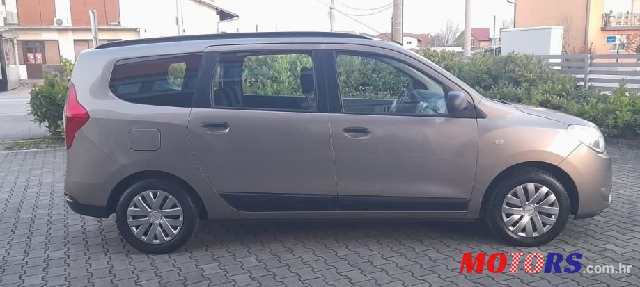 2013' Dacia Lodgy 1,5 Dci 90 photo #5