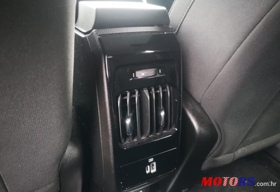 2022' Jeep Compass 1.3 T4 photo #6