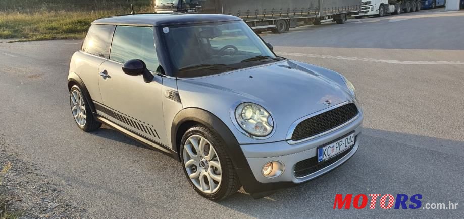 2009' MINI Cooper D photo #1