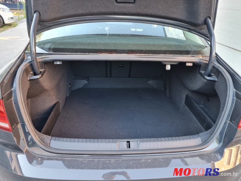 2017' Volkswagen Passat 2,0 Tdi photo #6