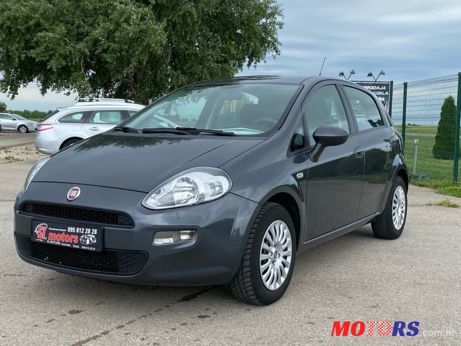 2015' Fiat Punto photo #1