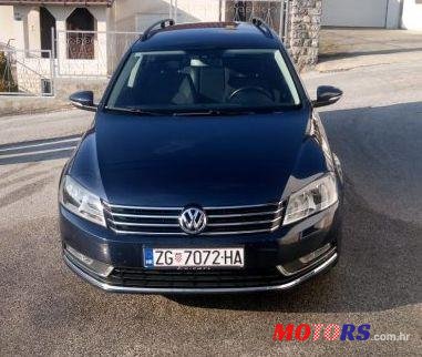 2011' Volkswagen Passat Variant photo #1