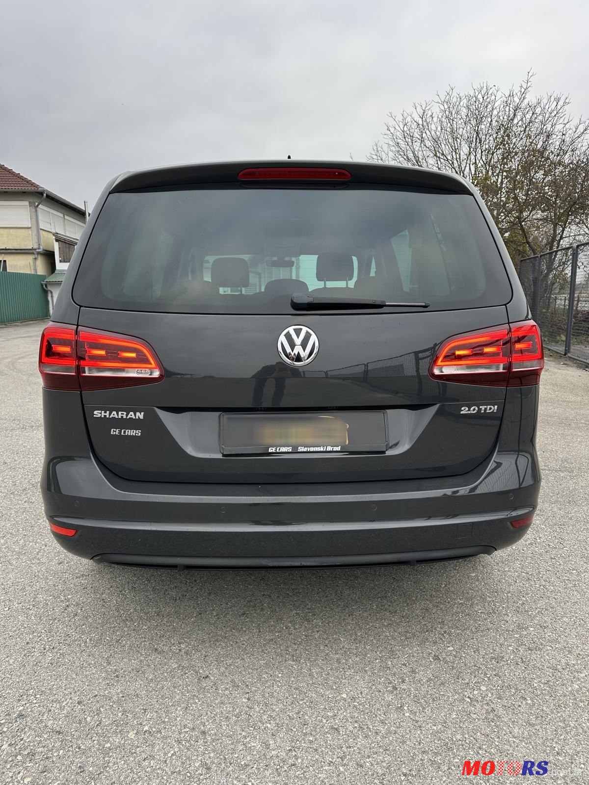 2016' Volkswagen Sharan photo #4