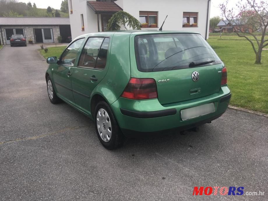 2001' Volkswagen Golf 4 1,9 Tdi photo #3