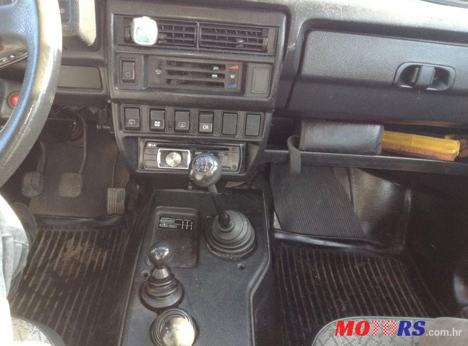 2008' Lada Niva 1.7I 4X4 photo #2