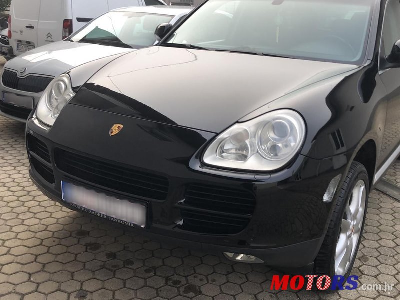 2004' Porsche Cayenne 4,5 V8 photo #1