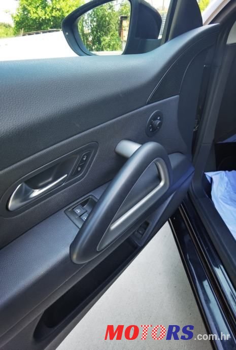 2011' Volkswagen Scirocco 2,0 Tdi photo #4