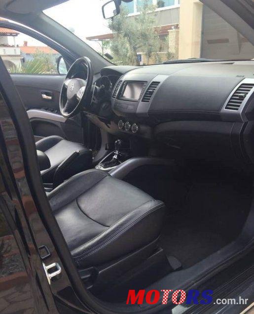 2012' Citroen C-Crosser 2,2 Hdi photo #1