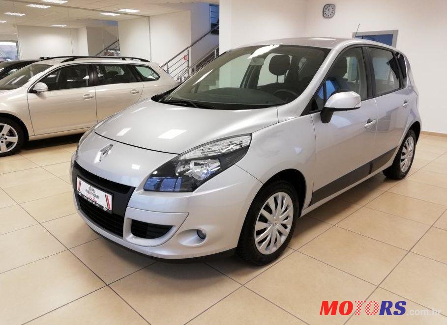 2010' Renault Scenic 1,5 Dci photo #1