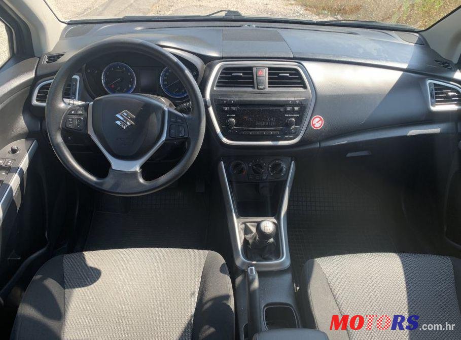 2015' Suzuki Sx4 S-Cross photo #3