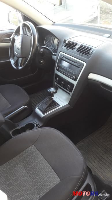 2010' Skoda Octavia 1,9 Tdi photo #4