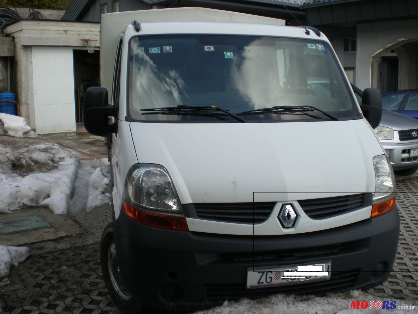 2009' Renault photo #1