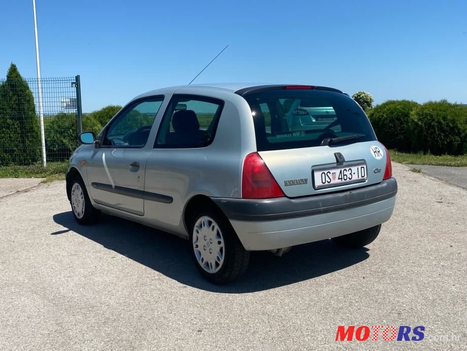 2000' Renault Clio 1,2 photo #4