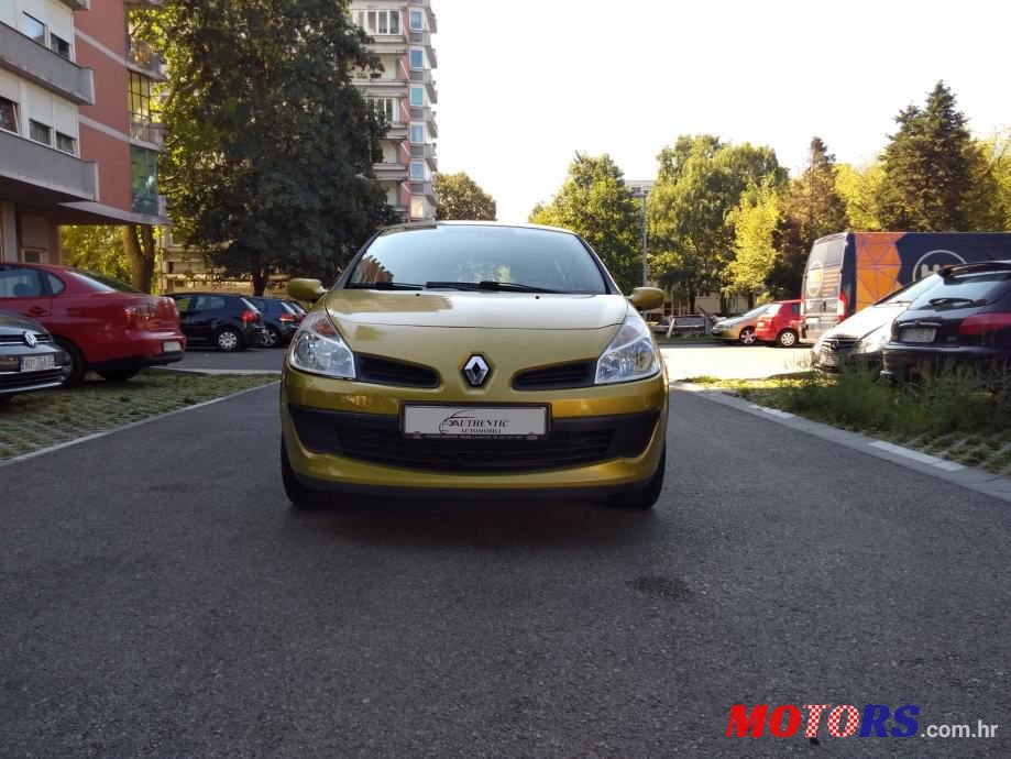 2006' Renault Clio photo #5