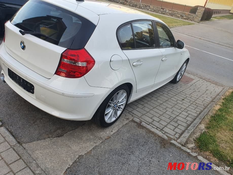 2010' BMW Serija 1 116D photo #6