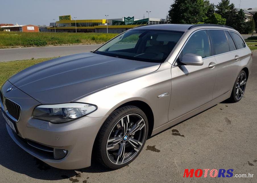 2010' BMW Serija 5 Touring 520D photo #1